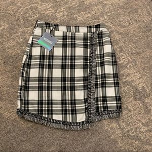 Missguided Plaid Asymmetrical Skirt